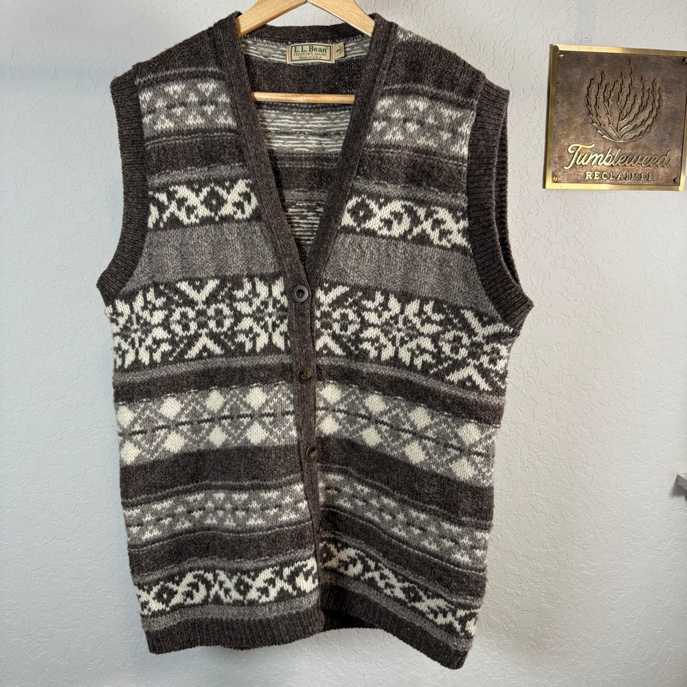 LL Bean Fair Isle Knit Vest Mens Size S Brown Grey Snowflake V-Neck Made in USA